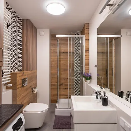 Apartwro 7th - Square, Railway Station 브로츠와프