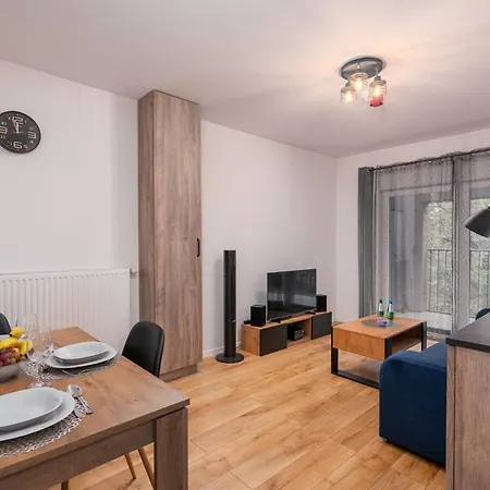 Apartwro 7th - Square, Railway Station Apartament *