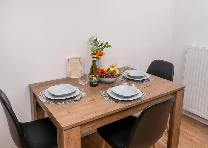 Apartwro 7th - Square, Railway Station Breslau