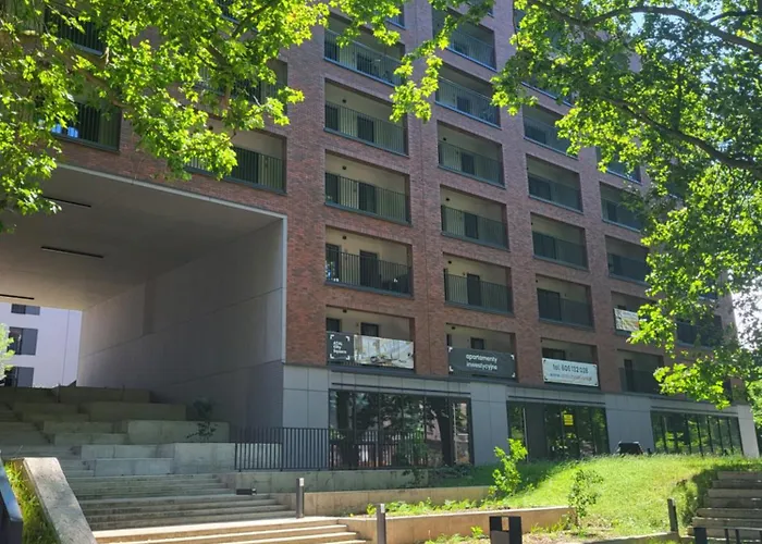 Apartwro 7th - Square, Railway Station *